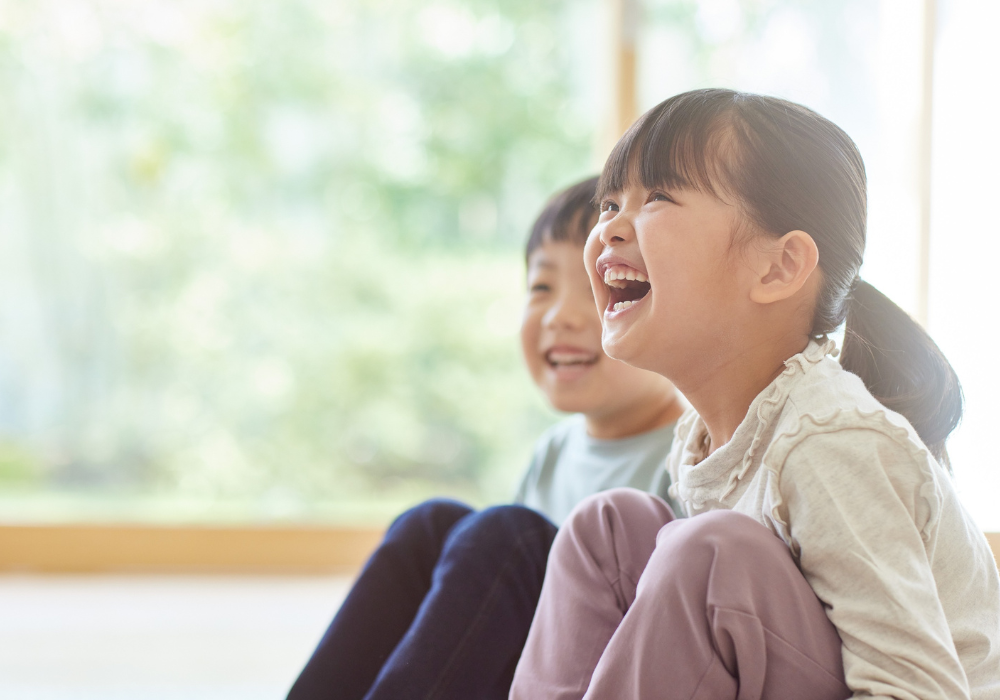 無邪気に笑う子ども